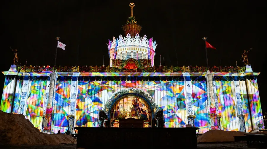 “Constructivism” mapping show — photo 3